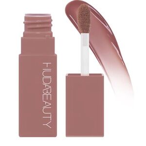 “Berry Kiss” HUDA Lip & Cheek Stain